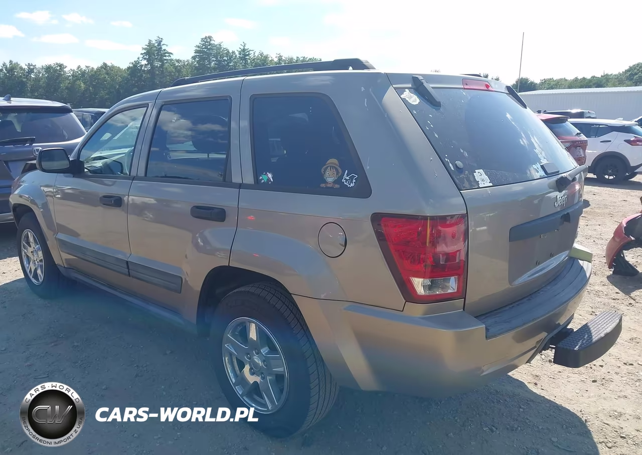 2005 Jeep Grand Cherokee Laredo VIN:1J8HS48N75C566501 - 3