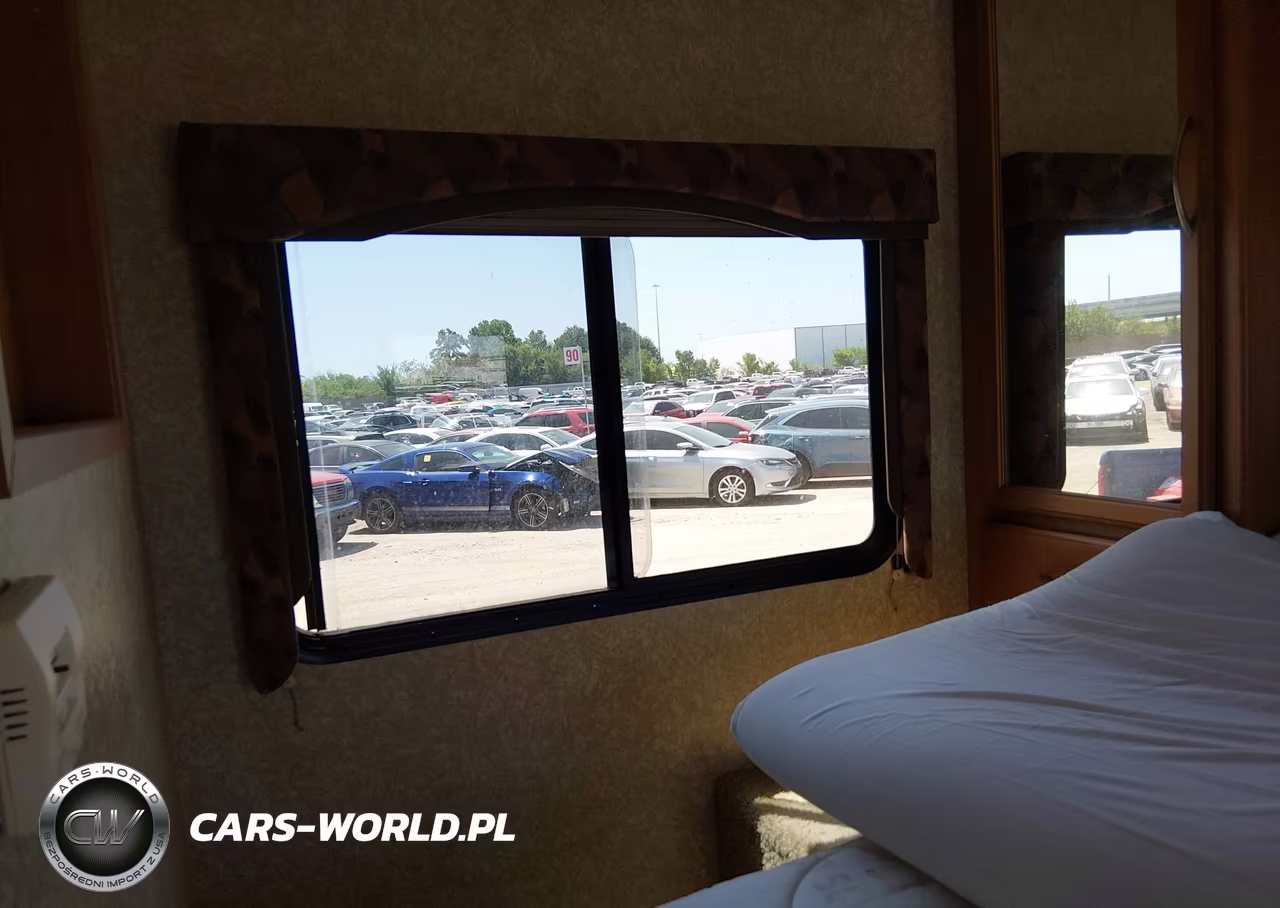 2010 Ford E-350 Cutaway VIN:1FDWE3FSXADA96862 - 17