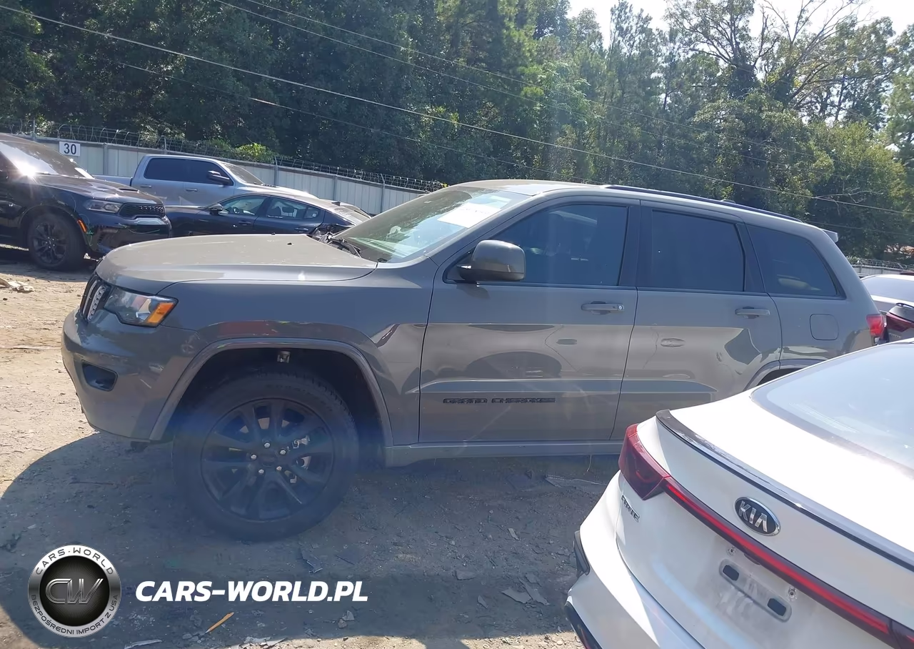 2020 Jeep Grand Cherokee Altitude 4X2 VIN:1C4RJEAG0LC440736 - 14