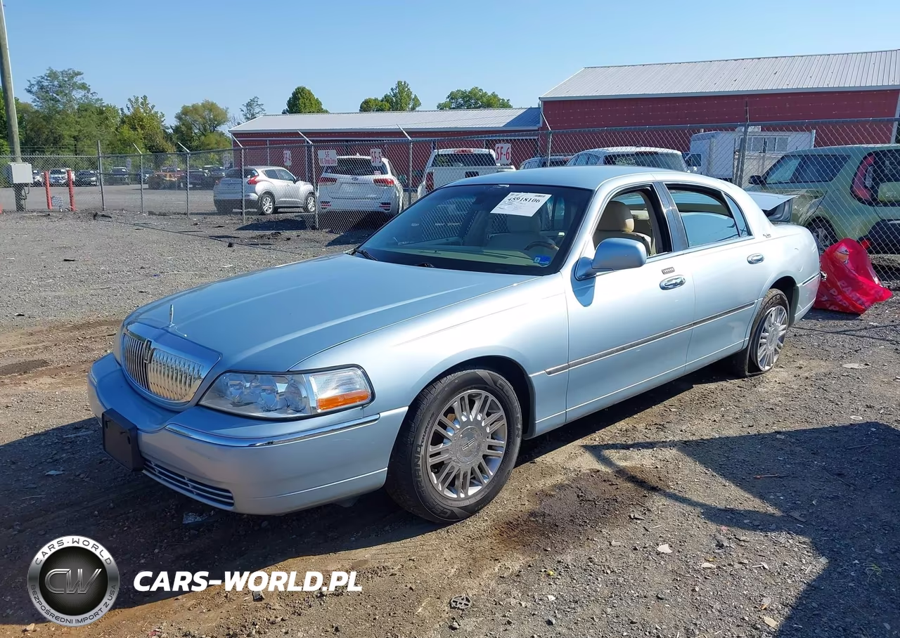 2008 Lincoln Town Car Signature Limited VIN:2LNHM82VX8X642359 - 2