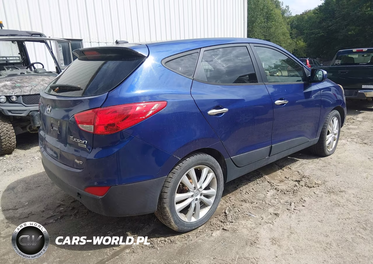 2012 Hyundai Tucson Limited VIN:KM8JUCACXCU436897 - 4