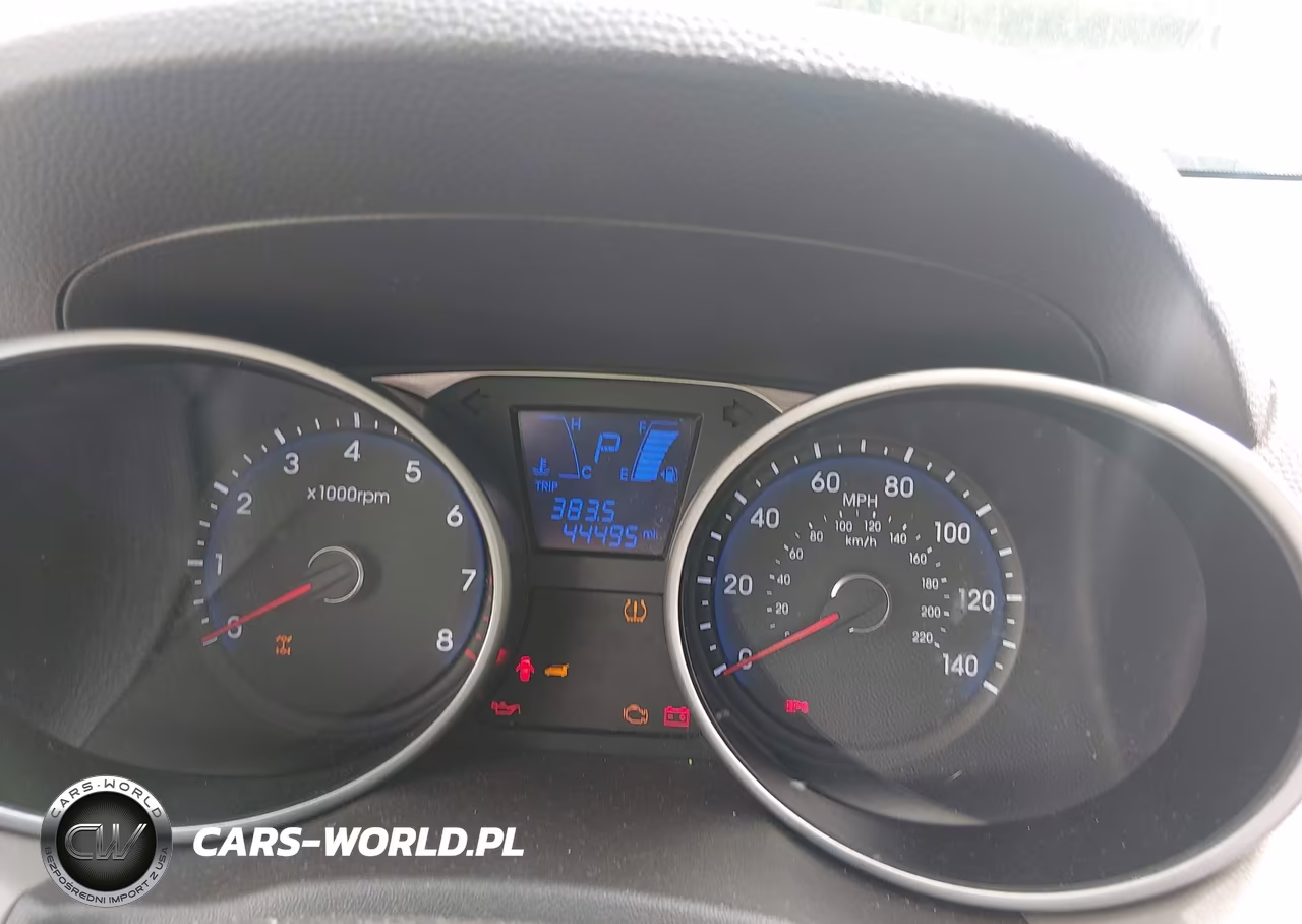 2012 Hyundai Tucson Limited VIN:KM8JUCACXCU436897 - 7