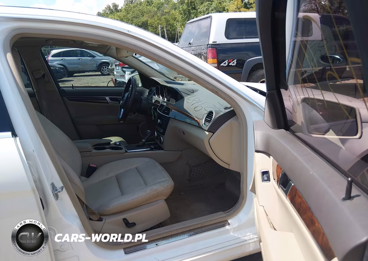 2014 Mercedes-Benz C 250 Sport VIN:WDDGF4HB2ER312954 - 5