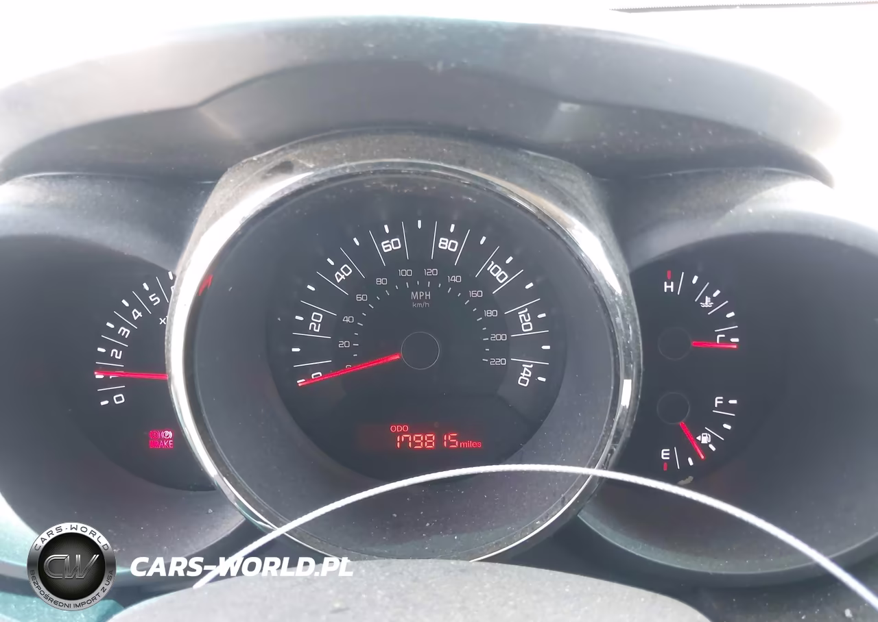 2011 Kia Soul + VIN:KNDJT2A28B7272765 - 7