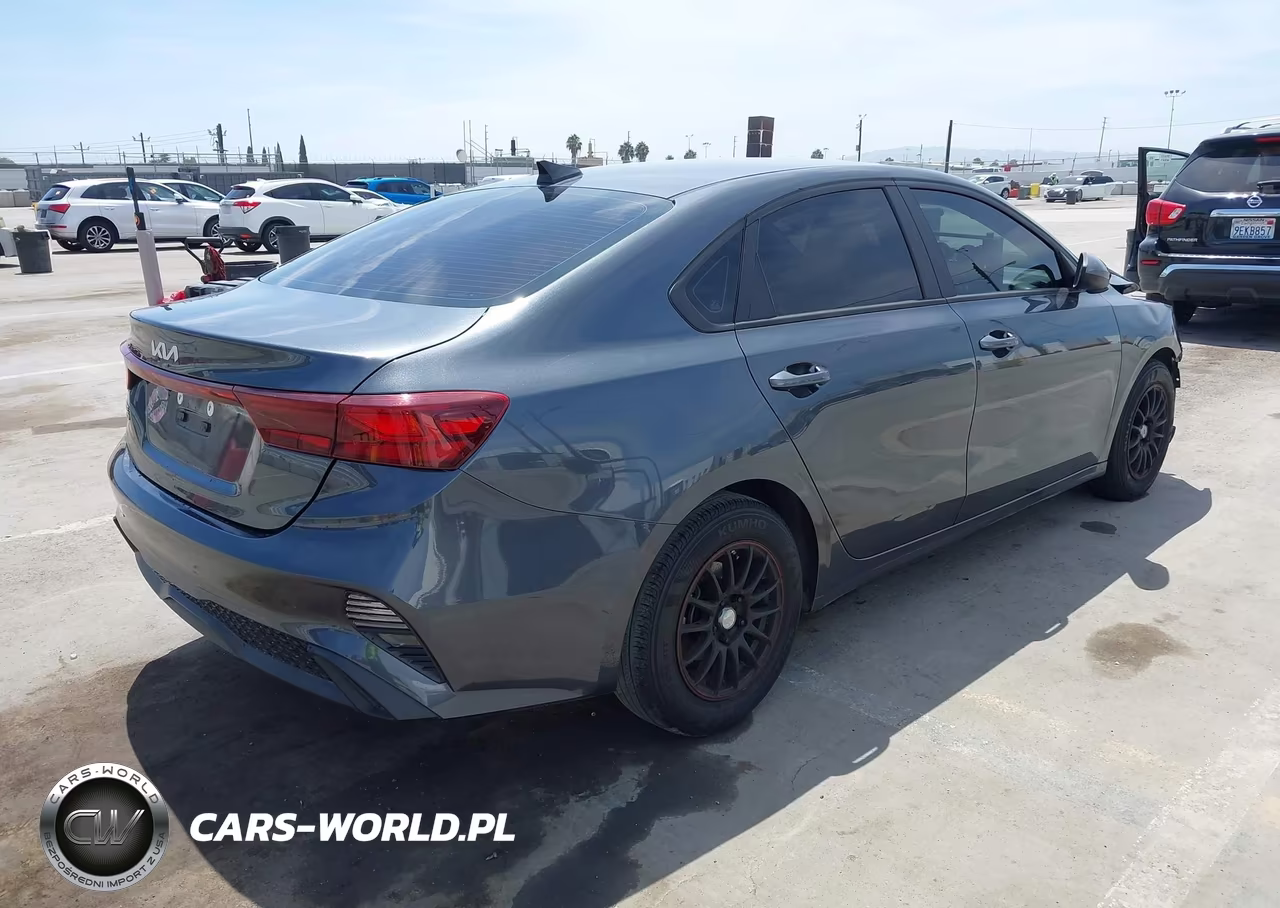 2024 Kia Forte Lx VIN:3KPF24AD7RE687690 - 4