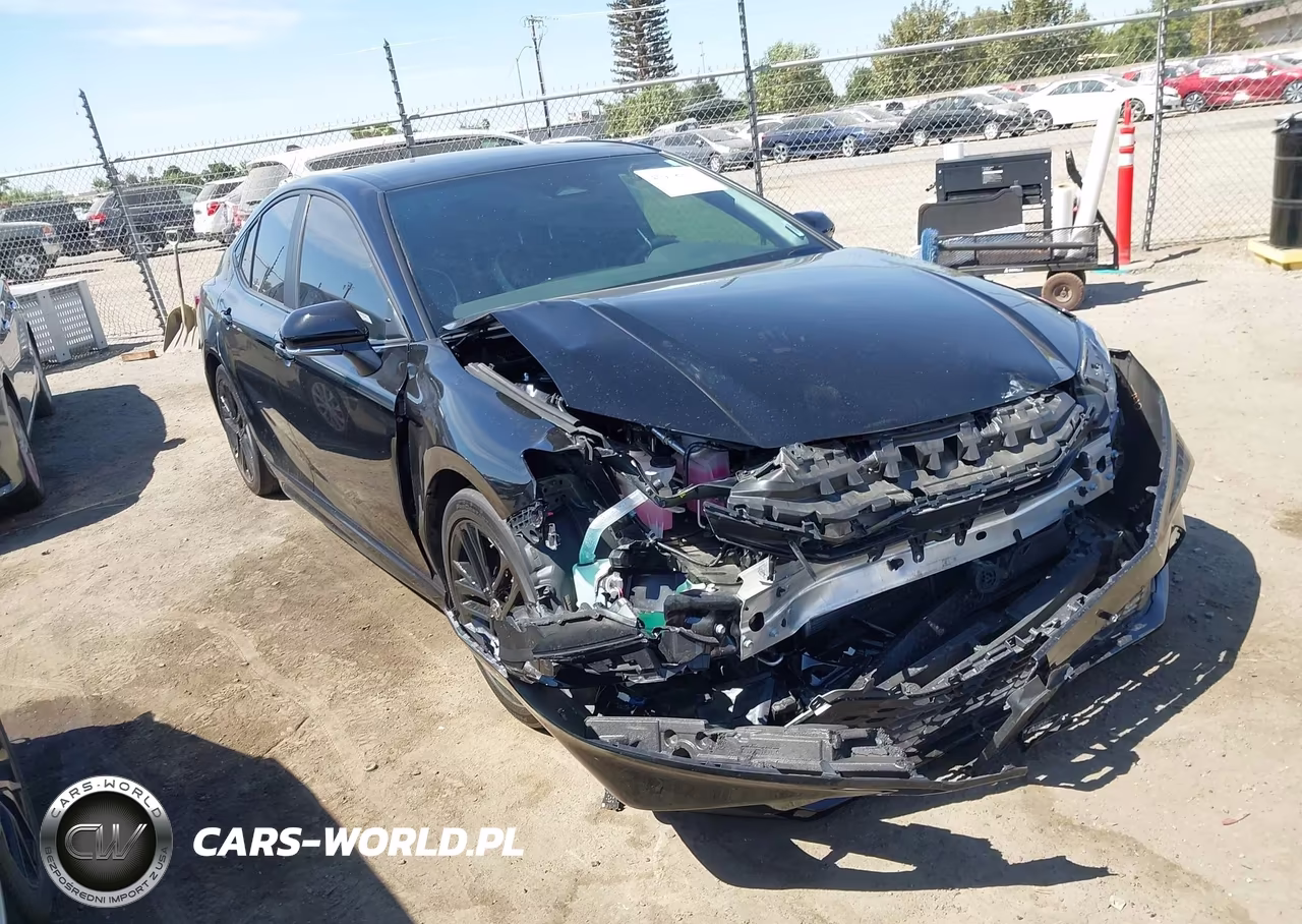 2025 Toyota Camry Se – zdjęcie 1 z 21