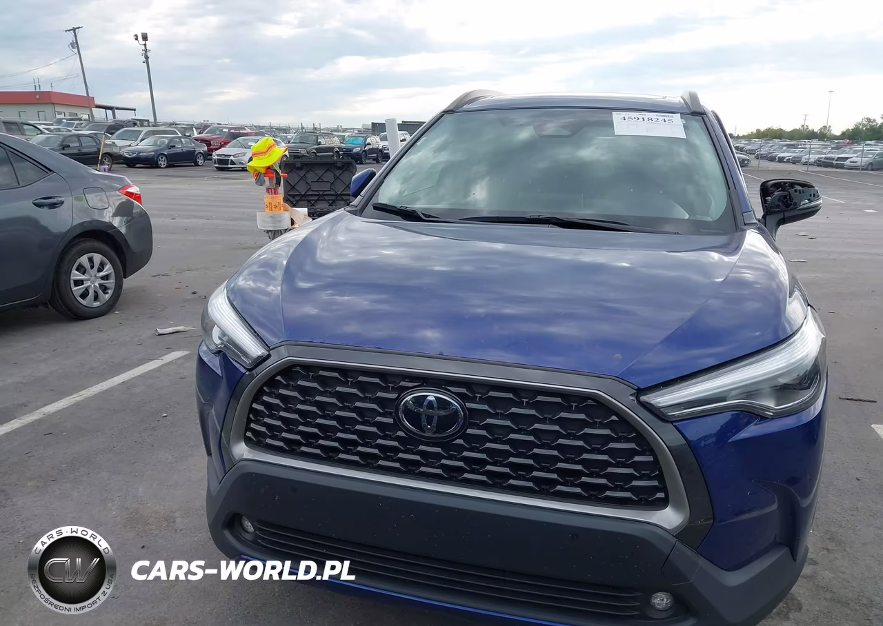 2023 Toyota Corolla Cross Xle VIN:7MUDAABGXPV074618 - 12
