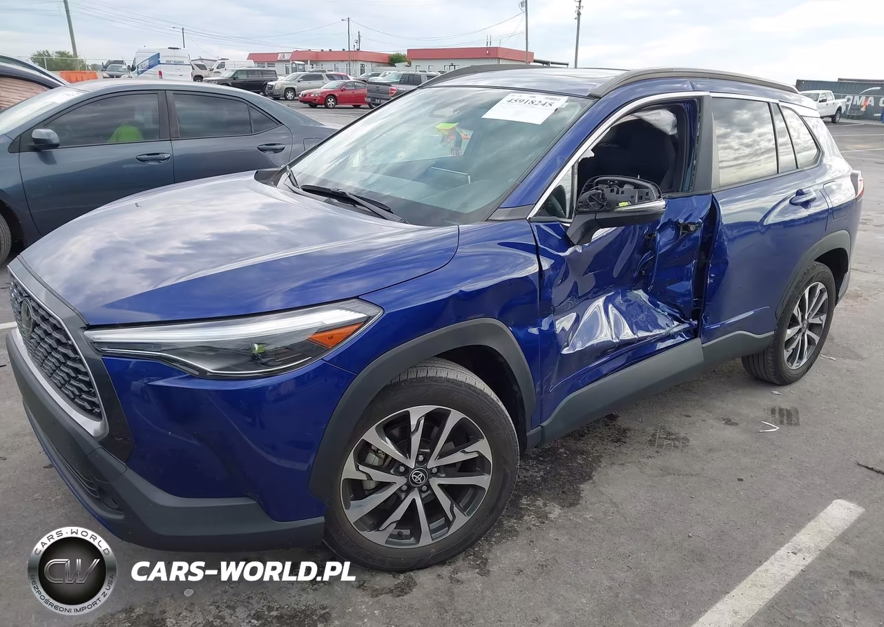 2023 Toyota Corolla Cross Xle VIN:7MUDAABGXPV074618 - 2