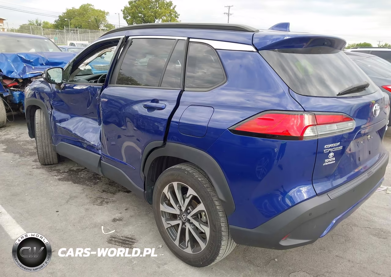 2023 Toyota Corolla Cross Xle VIN:7MUDAABGXPV074618 - 3