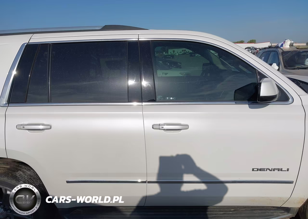 2017 GMC Yukon Denali VIN:1GKS1CKJ7HR222270 - 13