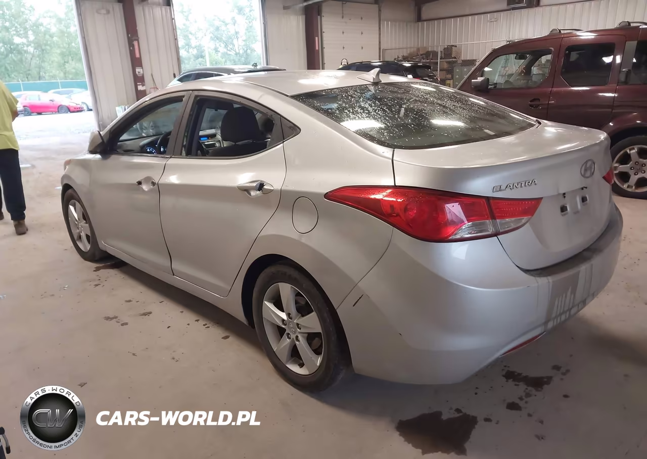 2013 Hyundai Elantra Gls VIN:5NPDH4AE4DH353622 - 3