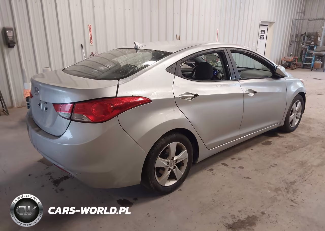 2013 Hyundai Elantra Gls VIN:5NPDH4AE4DH353622 - 4