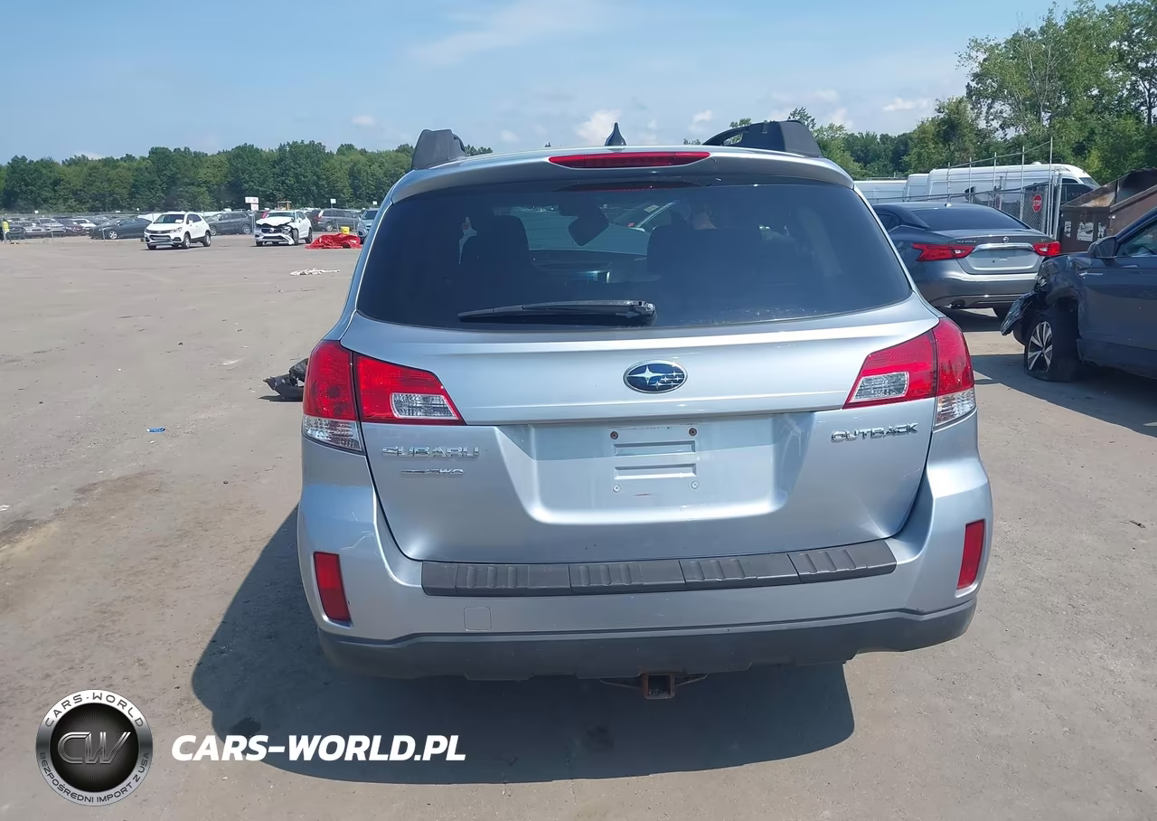 2014 Subaru Outback 2.5I Premium VIN:4S4BRCCC4E3233337 - 17