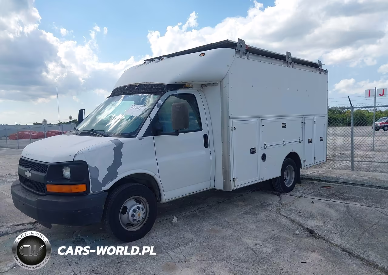 2005 Chevrolet Express Cutaway Base W-C7L-C7N VIN:1GBJG31U551154681 - 2