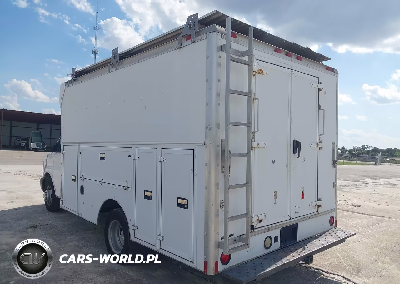 2005 Chevrolet Express Cutaway Base W-C7L-C7N VIN:1GBJG31U551154681 - 3