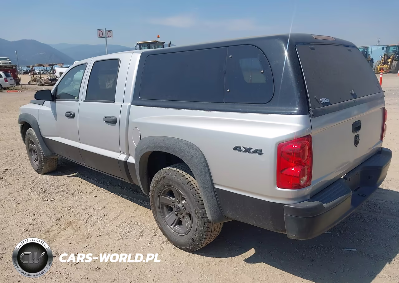 2009 Dodge Dakota Sxt VIN:1D7HW38P99S709862 - 3