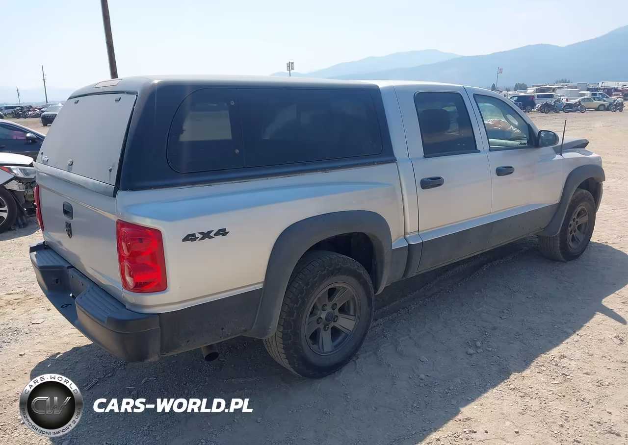 2009 Dodge Dakota Sxt VIN:1D7HW38P99S709862 - 4