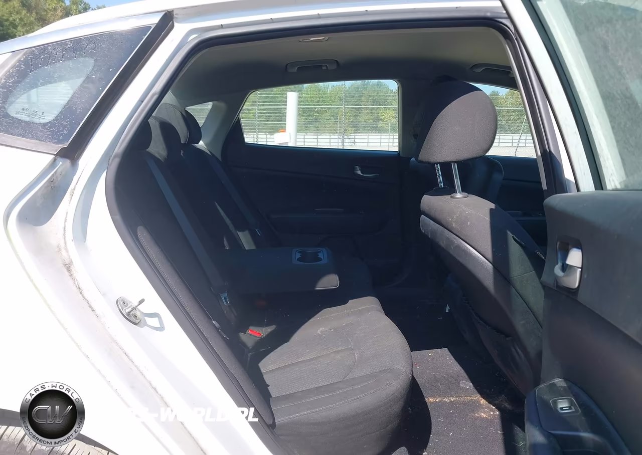 2016 Kia Optima Lx VIN:KNAGT4L31G5070202 - 8