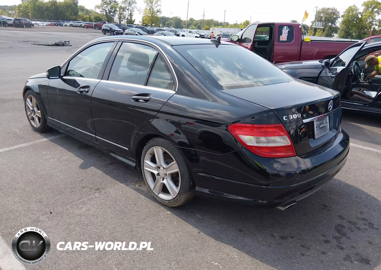 2010 Mercedes-Benz C 300 Sport VIN:WDDGF5EB5AA389806 - 3