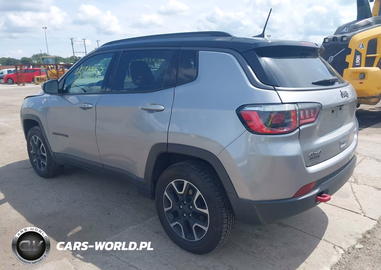 2019 Jeep Compass Trailhawk 4X4 VIN:3C4NJDDB5KT671742 - 3