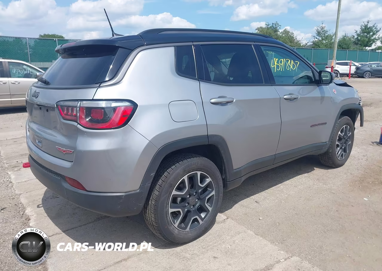 2019 Jeep Compass Trailhawk 4X4 VIN:3C4NJDDB5KT671742 - 4