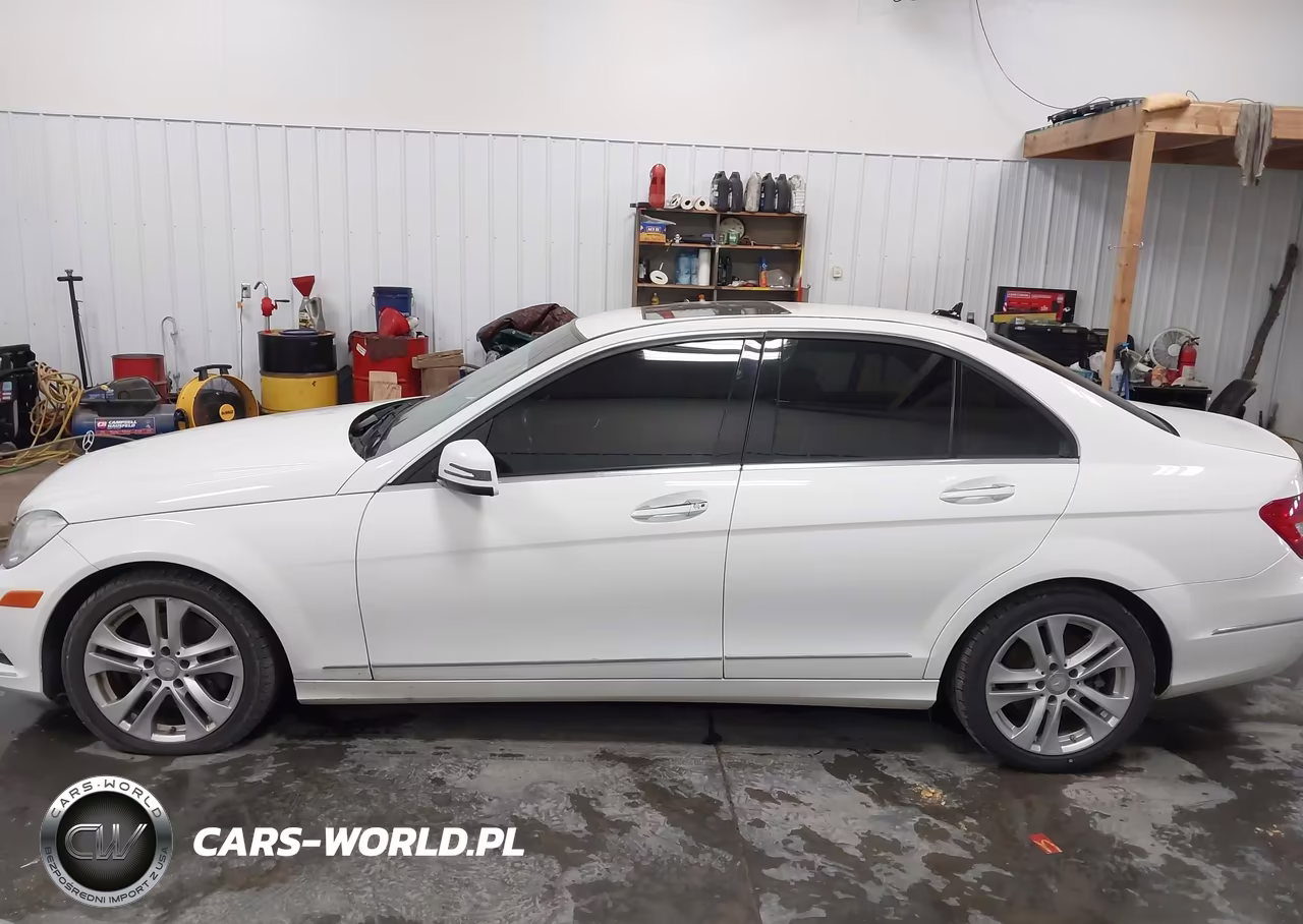 2013 Mercedes-Benz C 300 Luxury 4Matic VIN:WDDGF8AB1DR259406 - 14