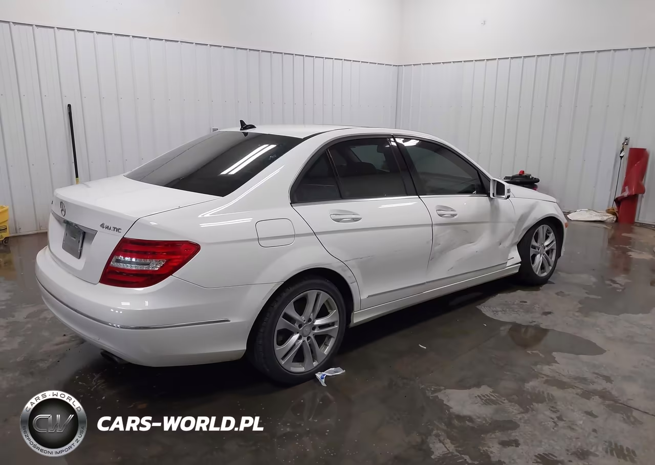 2013 Mercedes-Benz C 300 Luxury 4Matic VIN:WDDGF8AB1DR259406 - 4