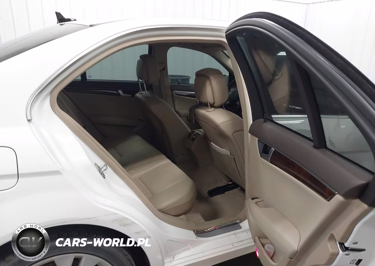2013 Mercedes-Benz C 300 Luxury 4Matic VIN:WDDGF8AB1DR259406 - 8