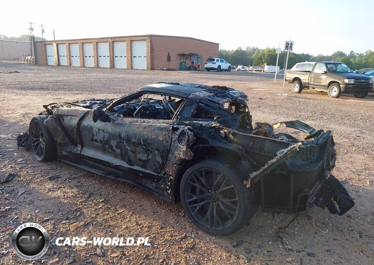 2016 Chevrolet Corvette Z06 VIN:1G1YU2D61G5604714 - 3