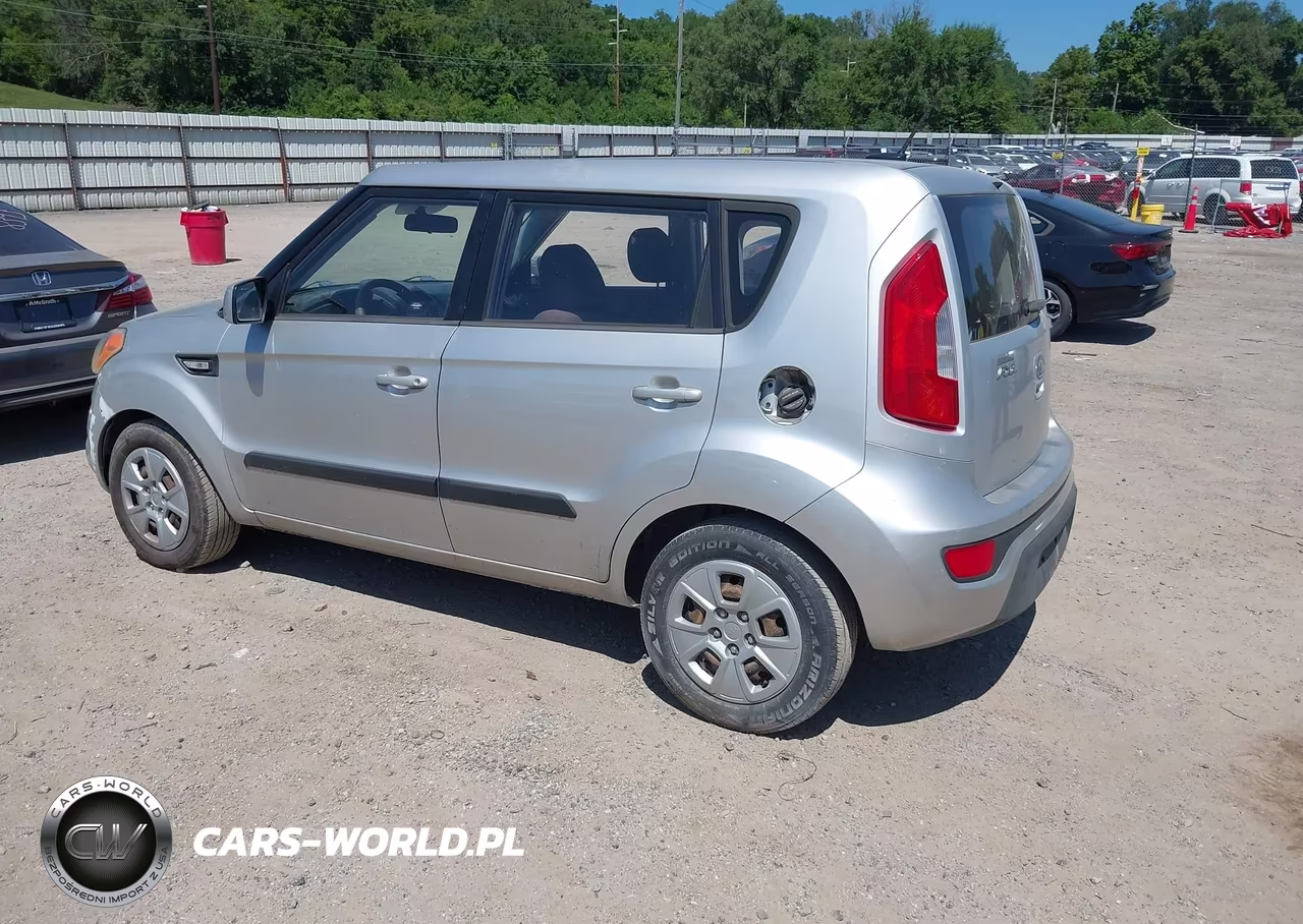 2012 Kia Soul VIN:KNDJT2A5XC7427909 - 3