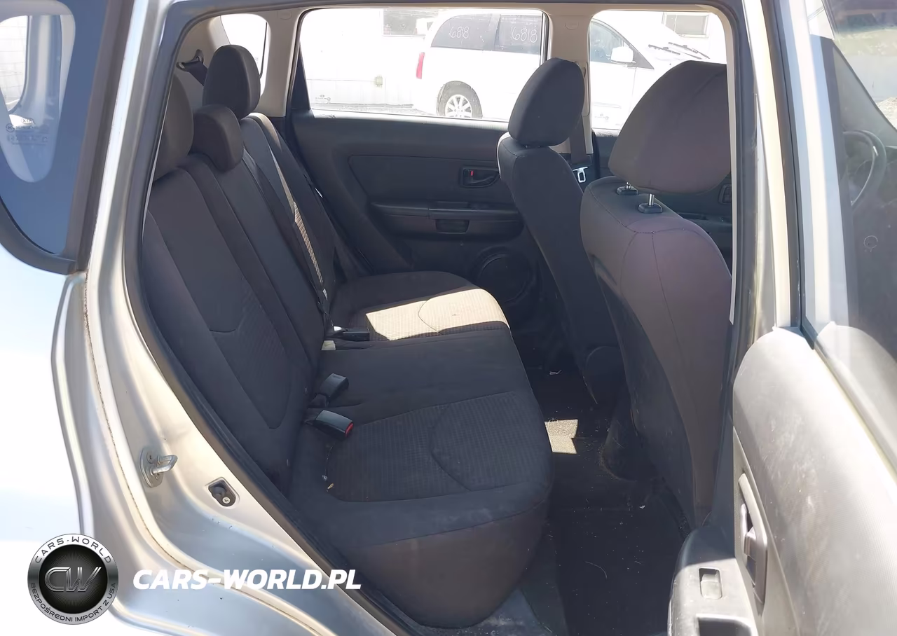 2012 Kia Soul VIN:KNDJT2A5XC7427909 - 8
