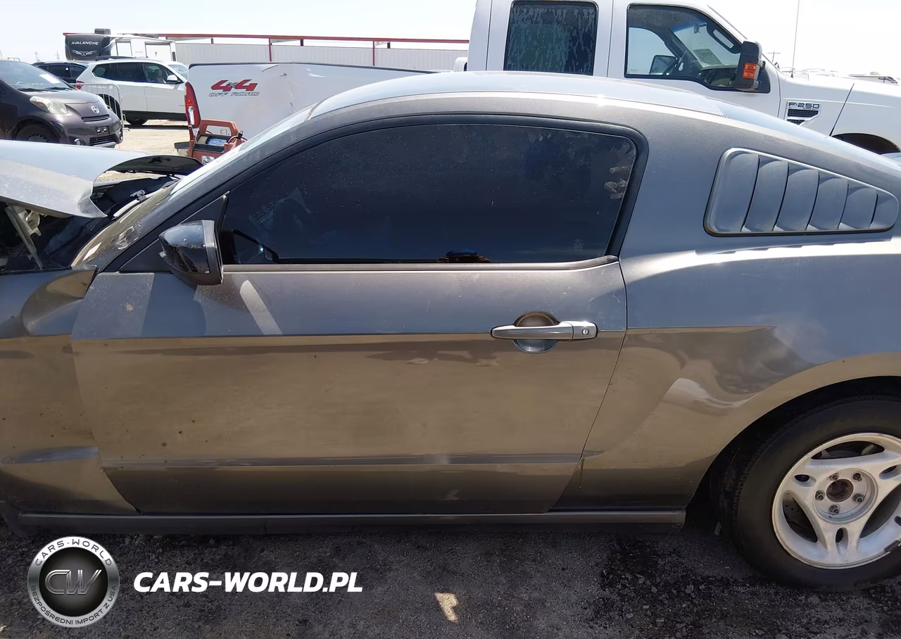 2014 Ford Mustang V6 VIN:1ZVBP8AM9E5332367 - 14