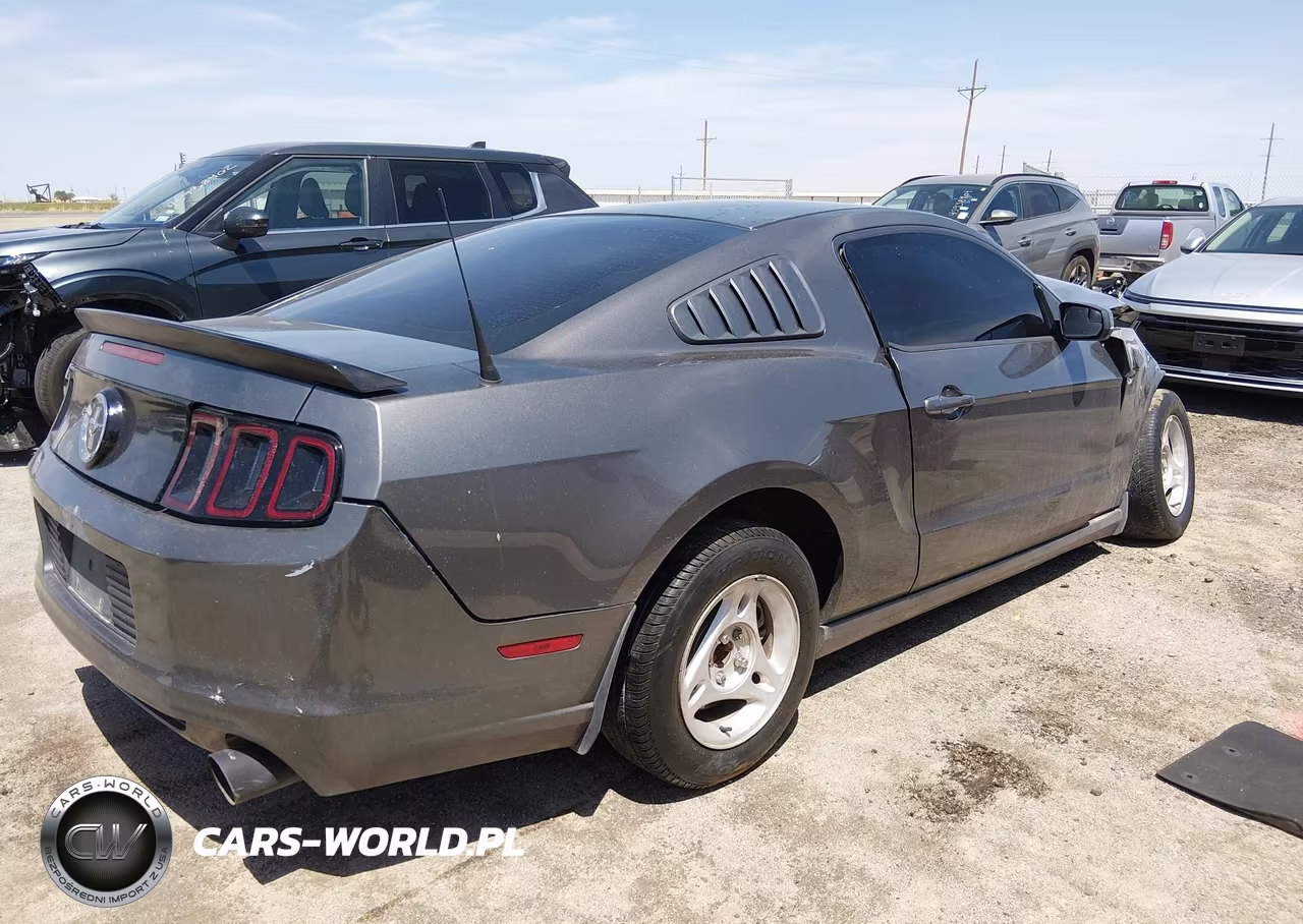 2014 Ford Mustang V6 VIN:1ZVBP8AM9E5332367 - 4