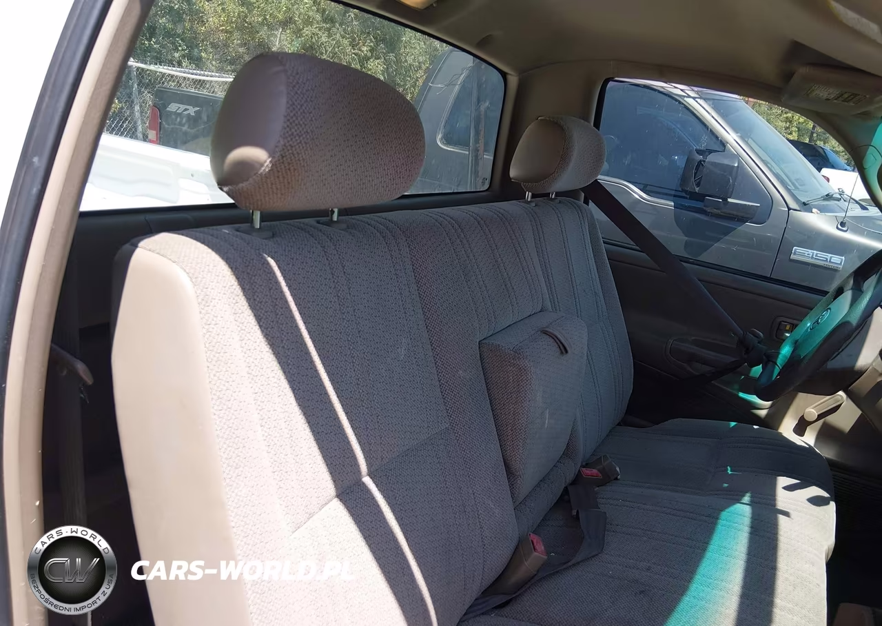 2004 Toyota Tundra VIN:5TBJN32134S442733 - 8