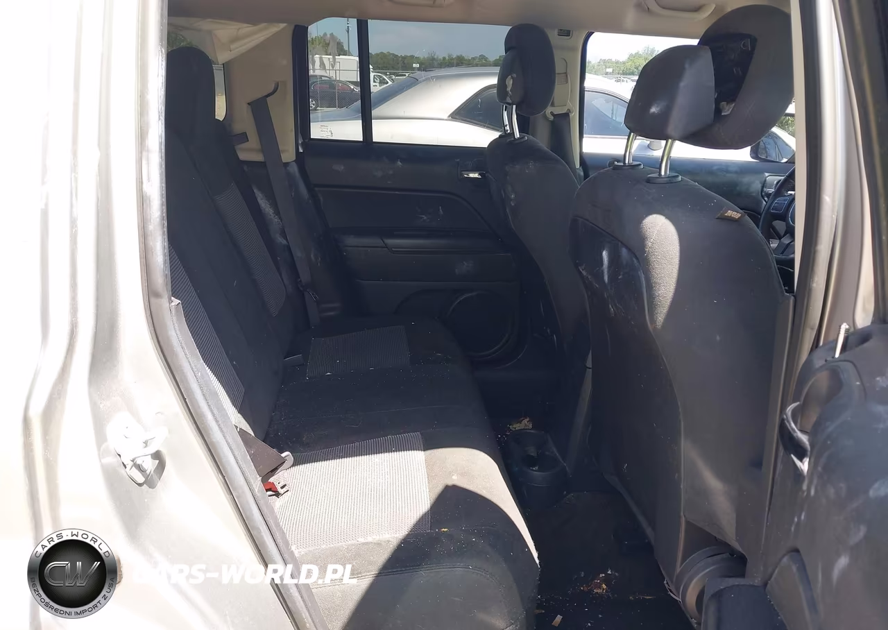 2016 Jeep Patriot Latitude VIN:1C4NJRFB1GD613893 - 8