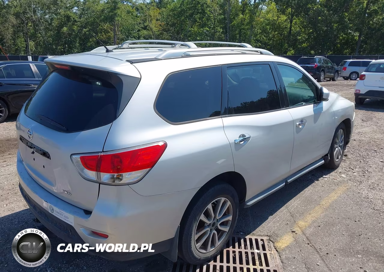 2015 Nissan Pathfinder S VIN:5N1AR2MM1FC676513 - 4