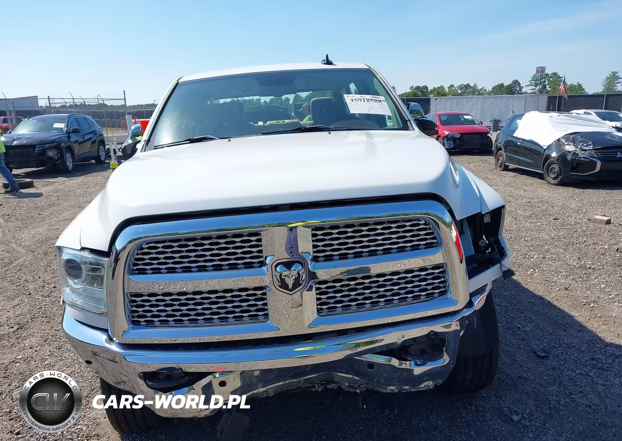 2016 Ram 2500 Laramie VIN:3C6UR5FL0GG350375 - 13