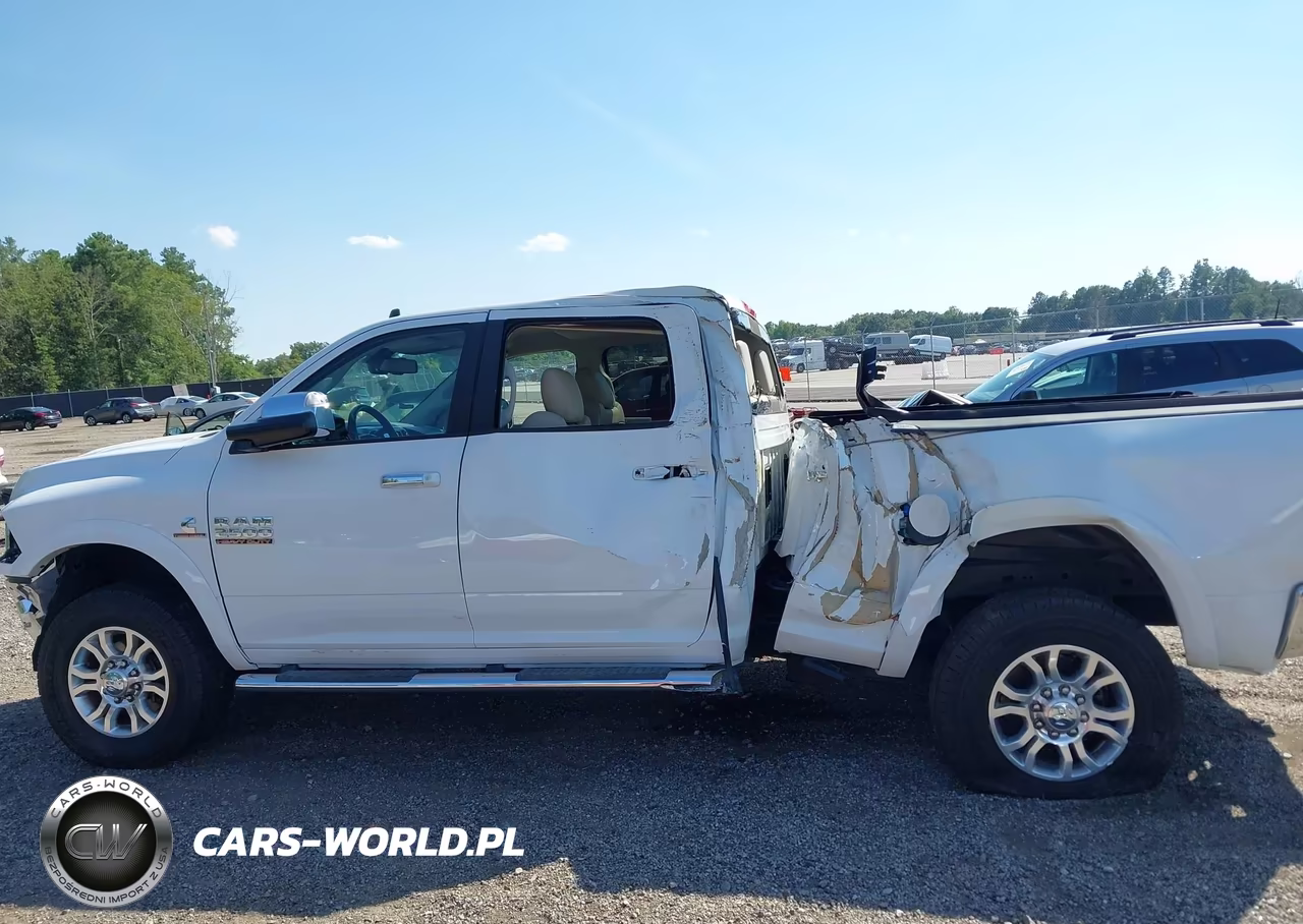 2016 Ram 2500 Laramie VIN:3C6UR5FL0GG350375 - 15