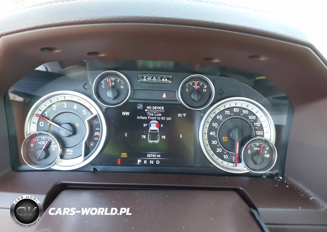 2016 Ram 2500 Laramie VIN:3C6UR5FL0GG350375 - 7