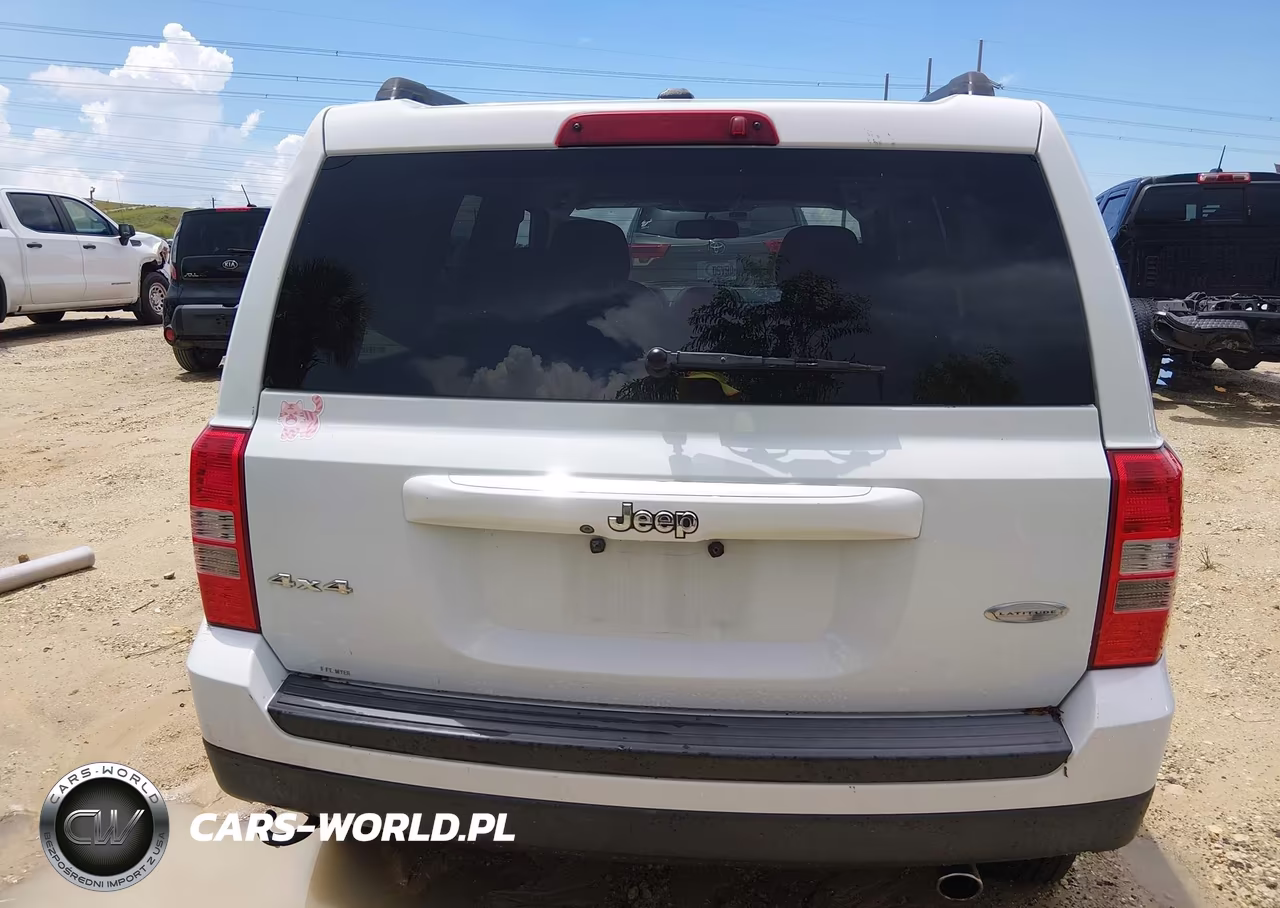 2016 Jeep Patriot Latitude VIN:1C4NJRFB2GD673309 - 17