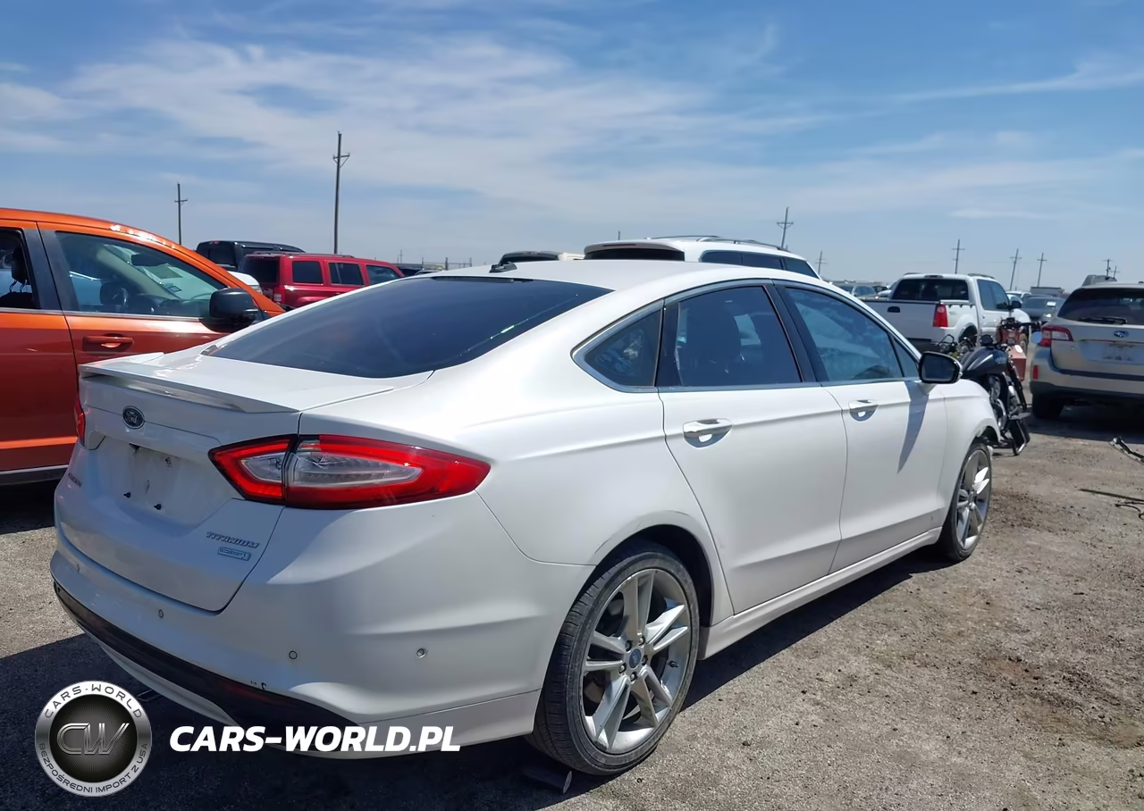 2013 Ford Fusion Titanium VIN:3FA6P0K96DR278687 - 4