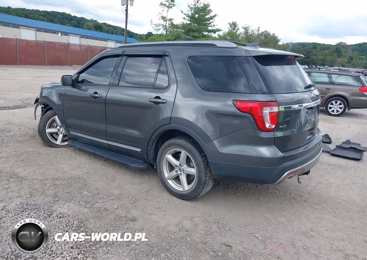2017 Ford Explorer Xlt VIN:1FM5K7D8XHGC31334 - 3