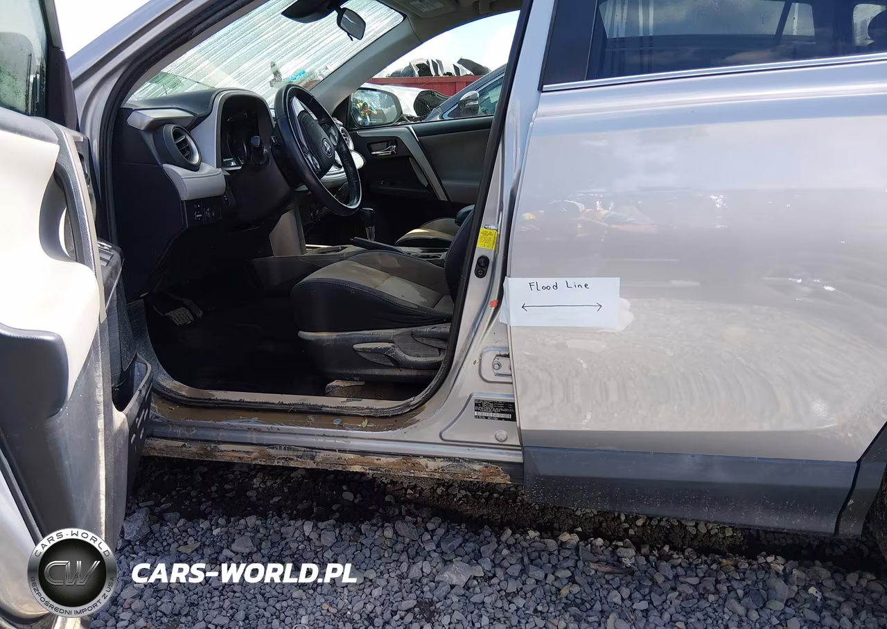 2018 Toyota Rav4 Xle VIN:2T3RFREV5JW709633 - 6
