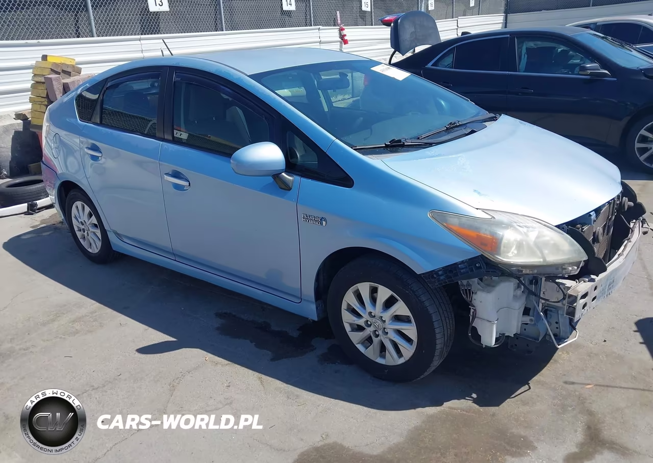 2013 Toyota Prius Plug-In – zdjęcie 1 z 17