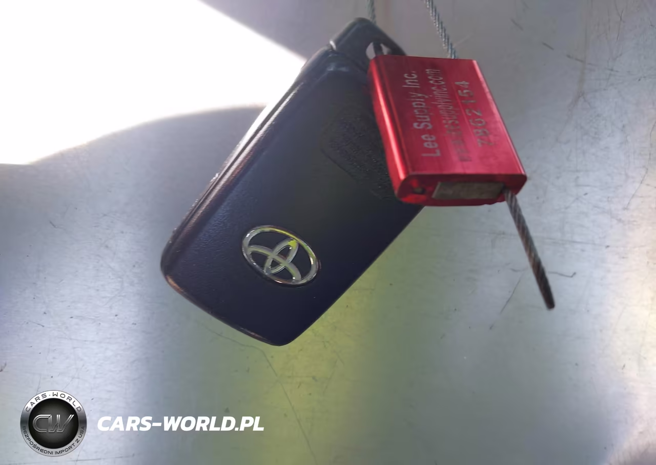 2013 Toyota Prius Plug-In VIN:JTDKN3DP9D3044943 - 11