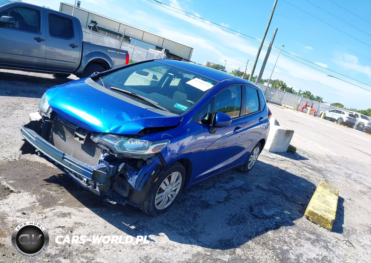 2015 Honda Fit Lx VIN:3HGGK5H57FM748533 - 2