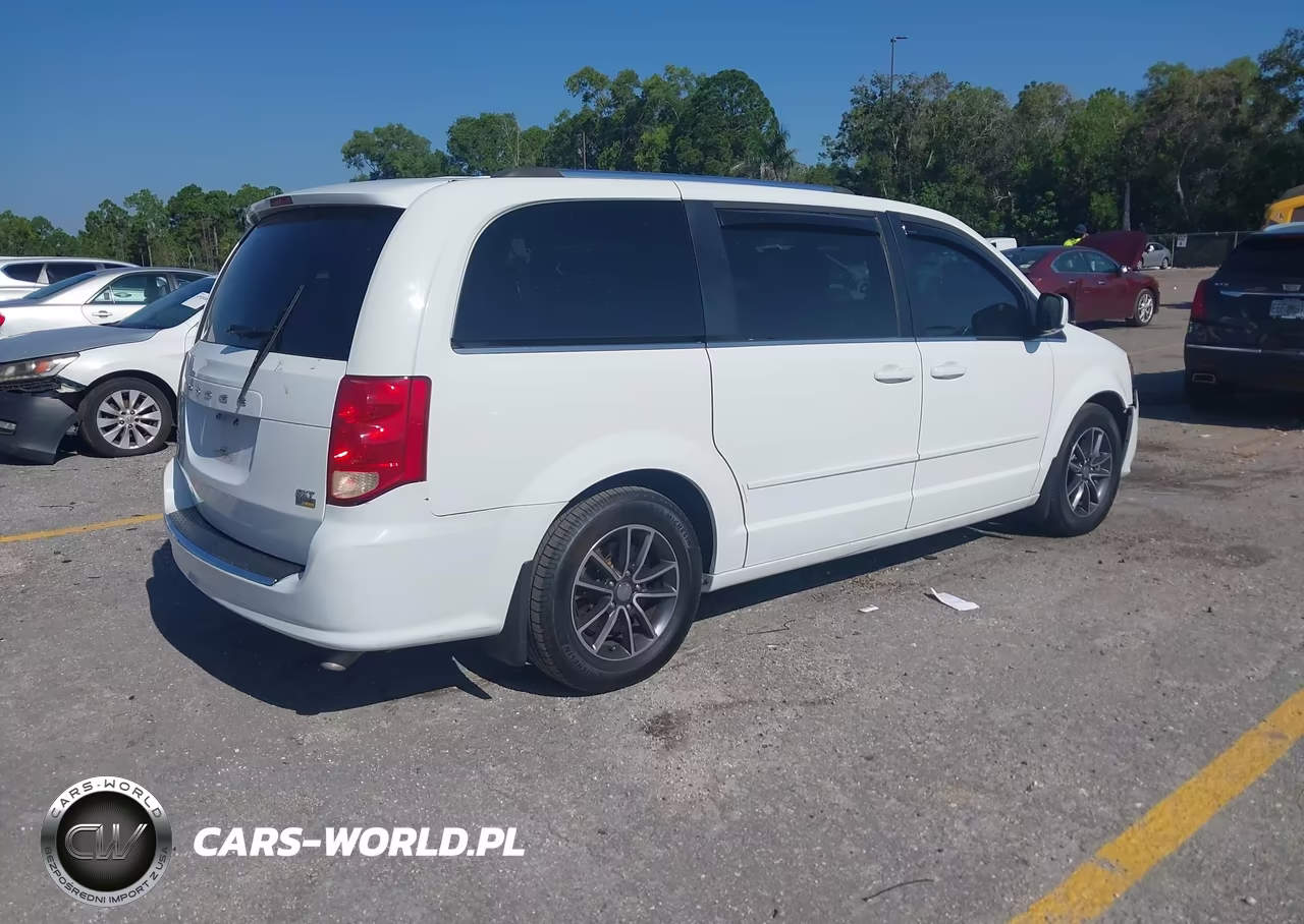 2017 Dodge Grand Caravan Sxt VIN:2C4RDGCG3HR574123 - 4