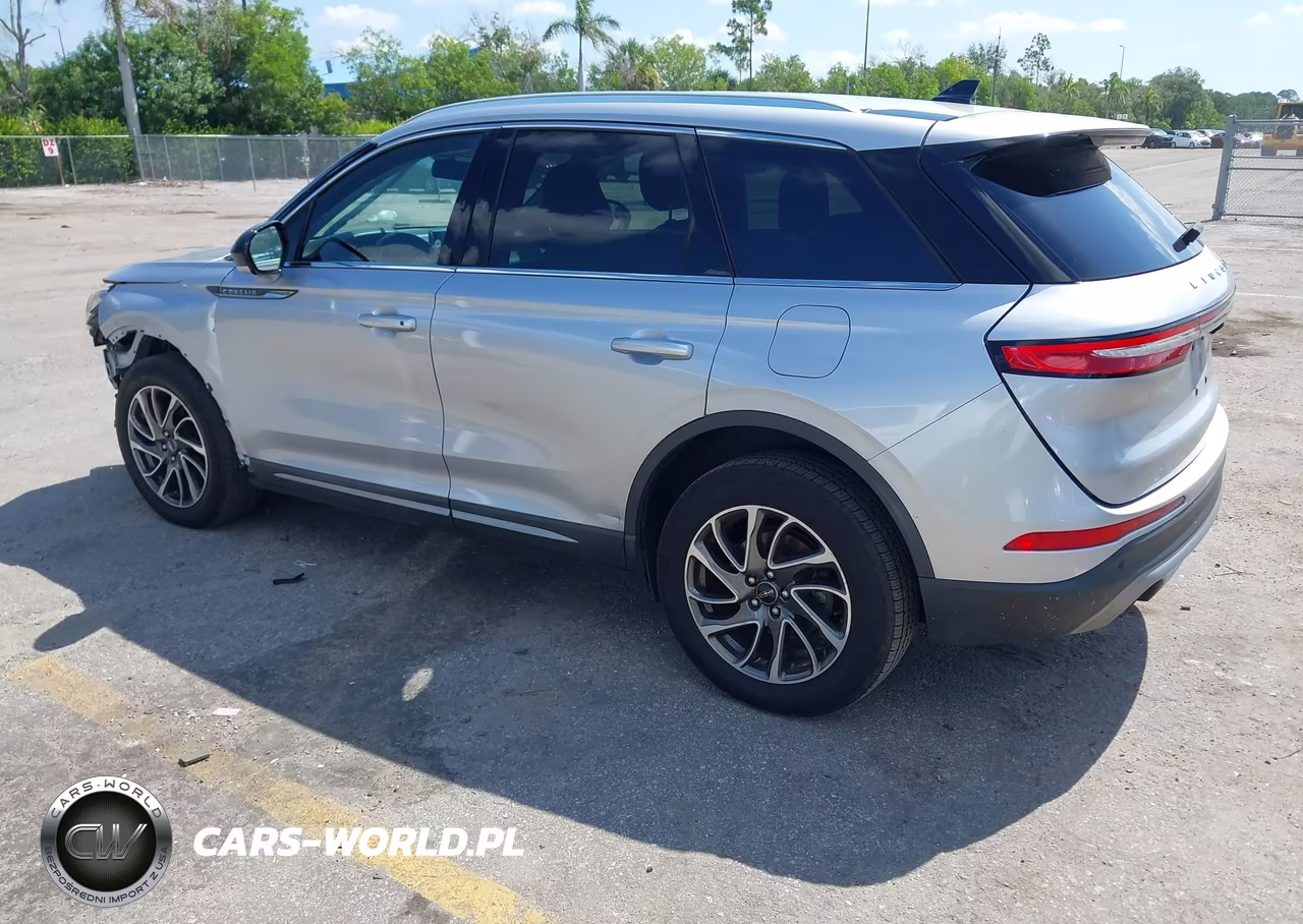 2020 Lincoln Corsair Standard VIN:5LMCJ1C94LUL20258 - 3