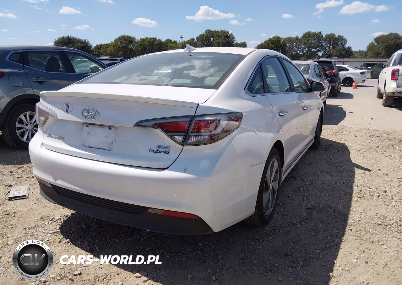 2017 Hyundai Sonata Plug-In Hybrid VIN:KMHE14L20HA044993 - 4
