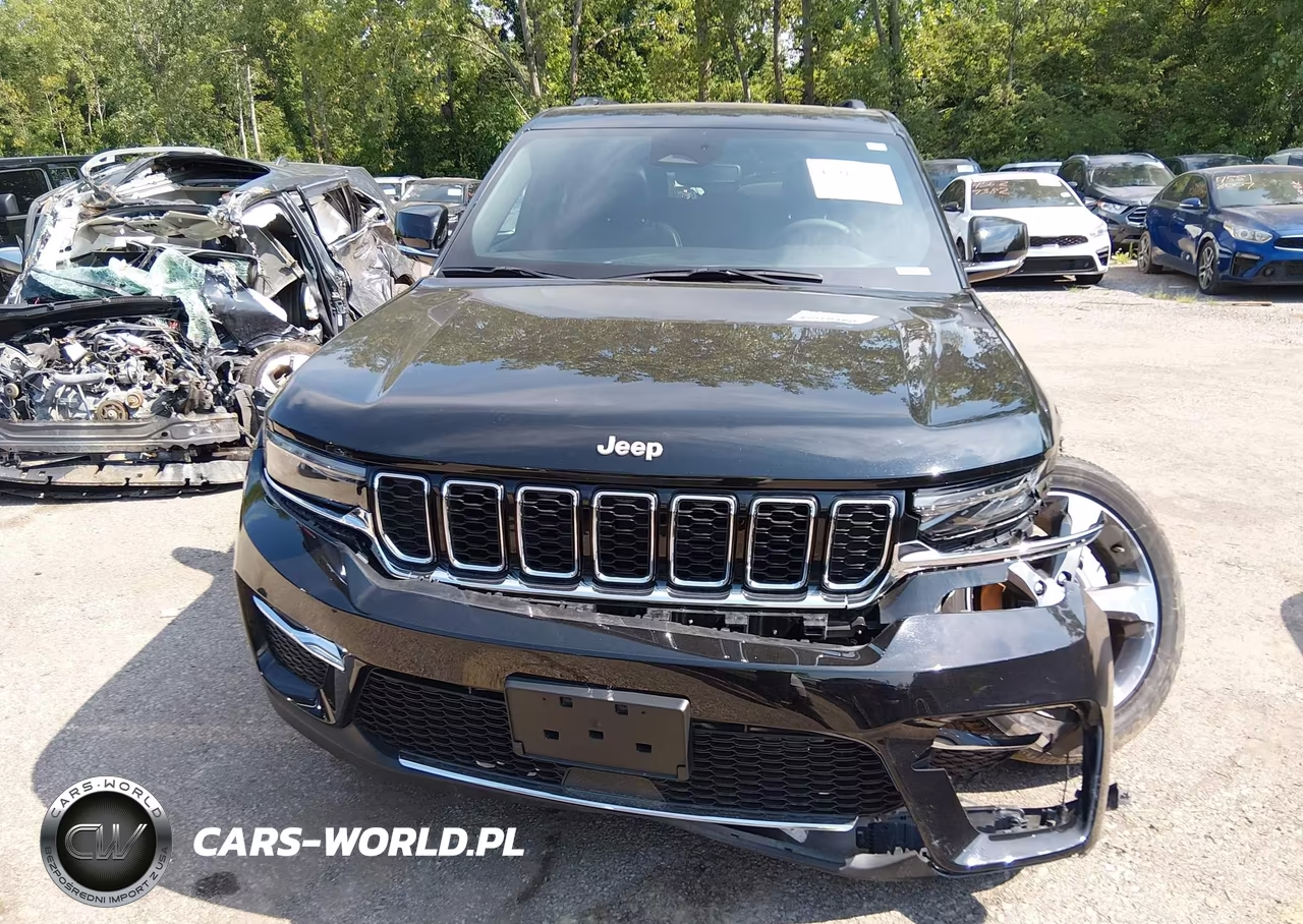 2024 Jeep Grand Cherokee Limited 4X4 VIN:1C4RJHBG9RC104821 - 12